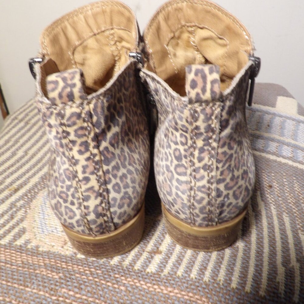 Lucky Brand Basel Animal Print Ankle Booties Sz 6M/36 - Picture 6 of 9